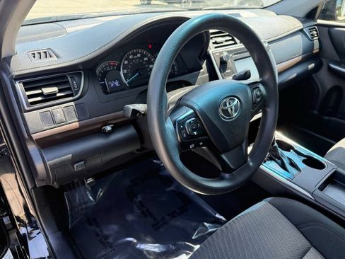 Used 2015 Toyota Camry LE FWD image 18