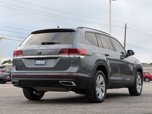 Used 2022 Volkswagen Atlas SE w/ Panoramic Sunroof Package image 5