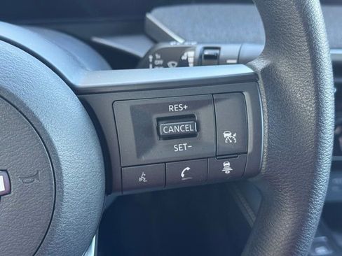 Certified 2025 Nissan Kicks SV image 27