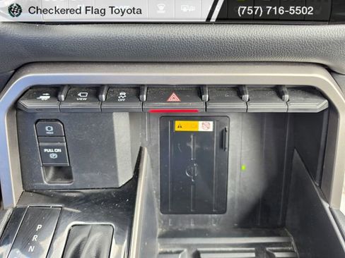 Used 2024 Toyota Tundra Limited AWD/4WD image 22