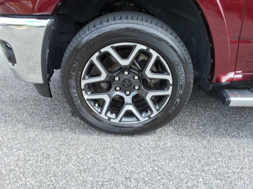Used 2025 RAM 1500 Laramie w/ Off Road Group AWD/4WD image 10