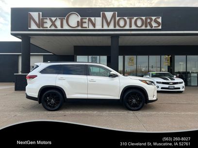 Used 2019 Toyota Highlander SE