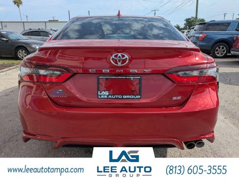Used 2023 Toyota Camry SE FWD image 4
