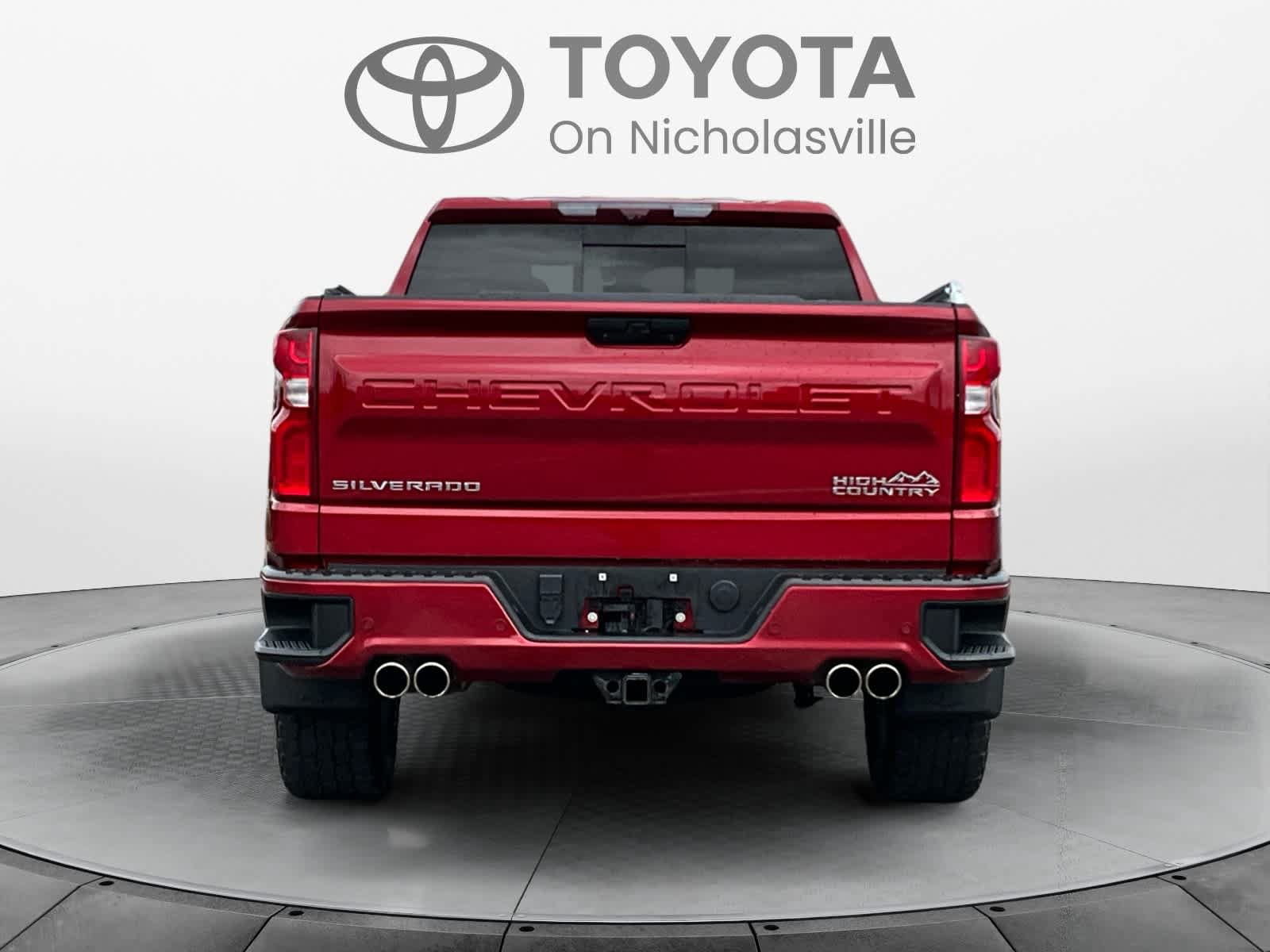 Used 2021 Chevrolet Silverado 1500 High Country w/ Technology Package AWD/4WD image 4