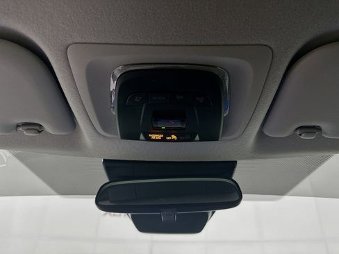 Used 2024 Toyota Corolla Cross L image 18