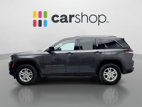 Used 2023 Jeep Grand Cherokee Laredo AWD/4WD image 2