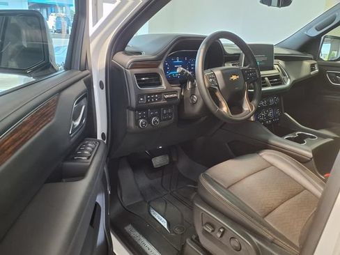 Used 2024 Chevrolet Tahoe High Country AWD/4WD image 8