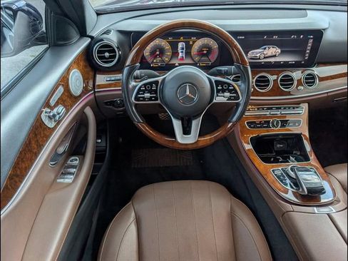Used 2020 Mercedes-Benz E 350 4MATIC Sedan image 8