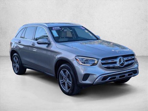 Used 2020 Mercedes-Benz GLC 300 image 3