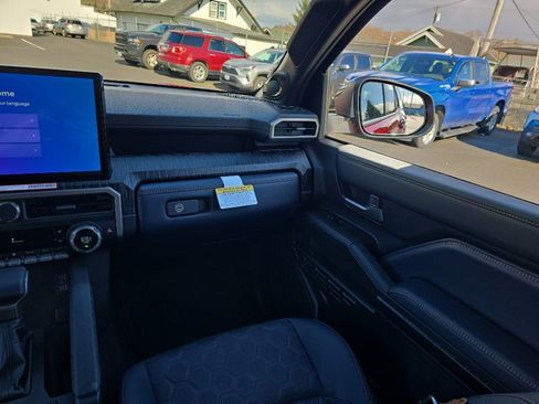 New 2026 Toyota 4Runner 4WD image 24