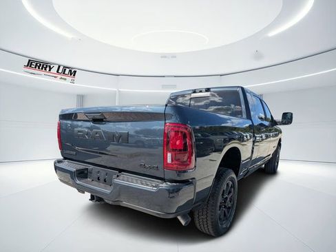 New 2026 RAM 2500 Laramie AWD/4WD image 3