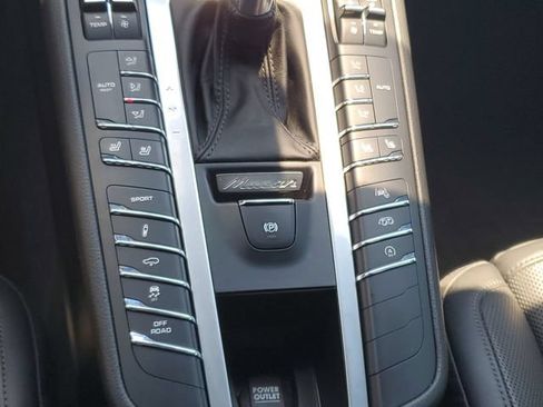 Used 2020 Porsche Macan GTS AWD/4WD image 21