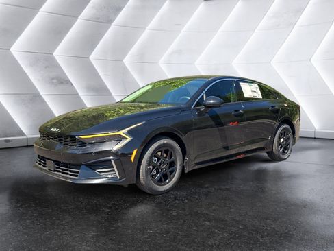 New 2026 Kia K5 LXS FWD image 1
