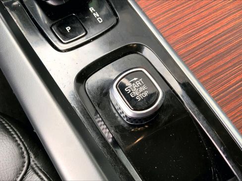 Used 2024 Volvo S60 B5 Plus image 30