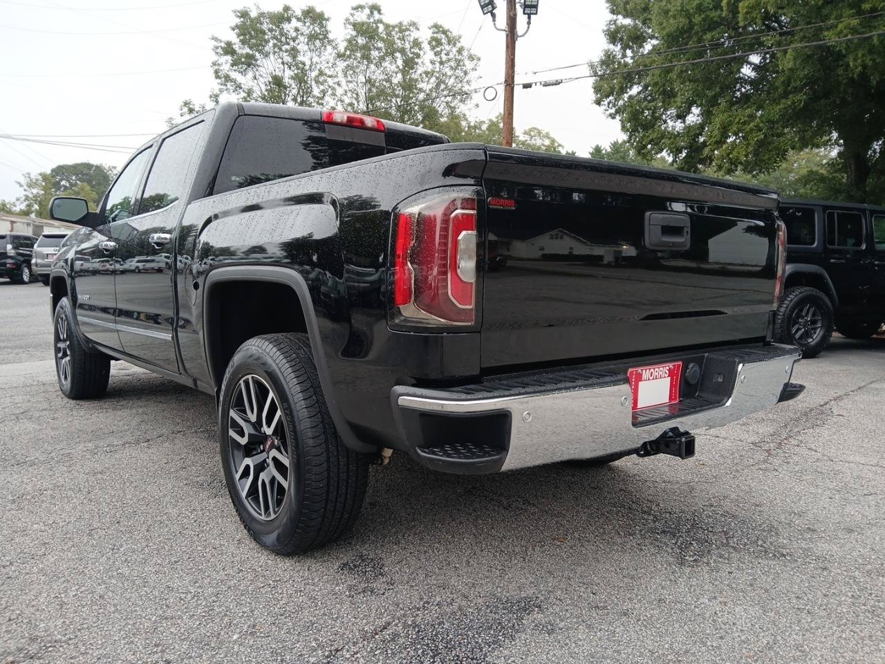 Used 2018 GMC Sierra 1500 SLT w/ SLT Premium Package AWD/4WD image 8