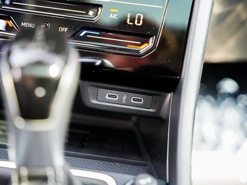 New 2025 Volkswagen Jetta SE image 17