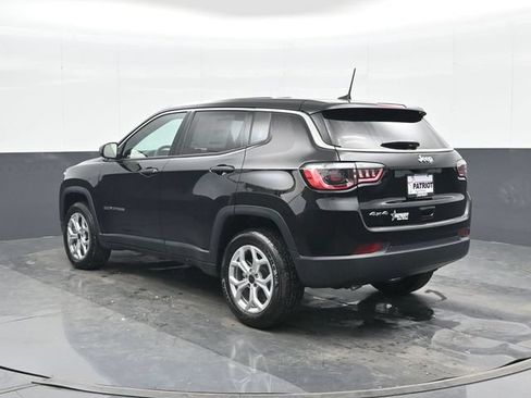 Used 2025 Jeep Compass Sport w/ Mopar Graphics Package AWD/4WD image 2