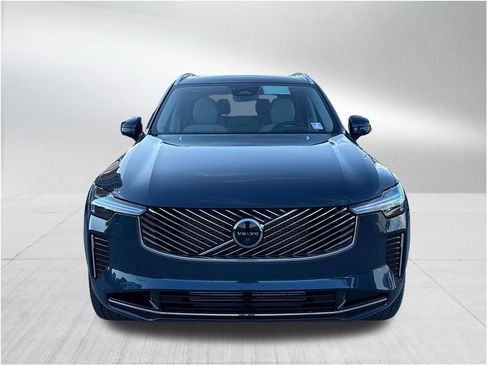 New 2026 Volvo XC90 T8 Ultra w/ Protection Package Premier image 2