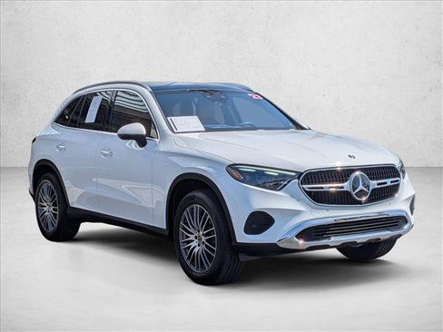 Certified 2023 Mercedes-Benz GLC 300 4MATIC image 3