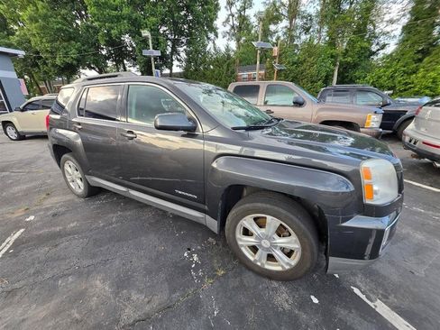 Used 2017 GMC Terrain SLE w/ Convenience Package AWD/4WD image 4