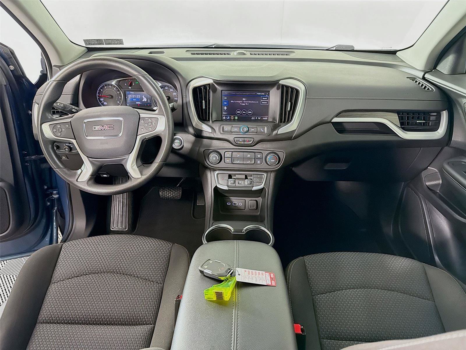 Used 2024 GMC Terrain SLE AWD/4WD image 26