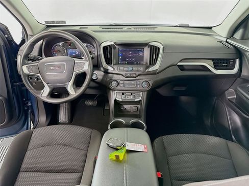 Used 2024 GMC Terrain SLE AWD/4WD image 26