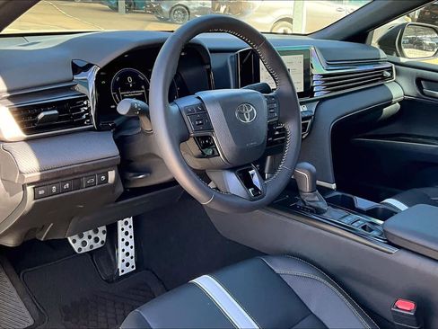 Used 2026 Toyota Camry SE image 16