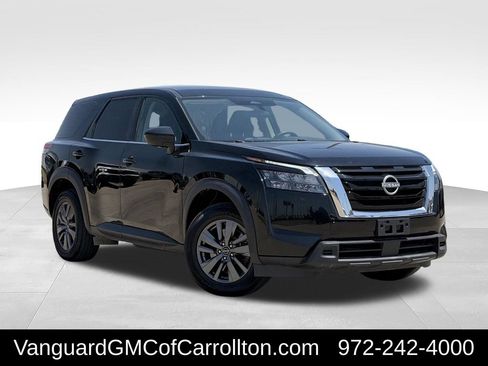 Used 2024 Nissan Pathfinder S AWD/4WD image 2
