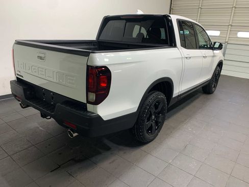 New 2026 Honda Ridgeline Black Edition image 3