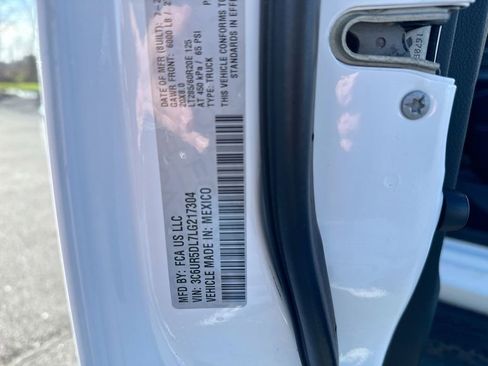 Used 2020 RAM 2500 Big Horn w/ Level 1 Equipment Group image 27