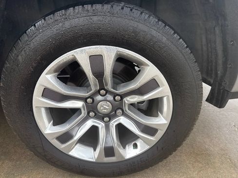 Used 2022 RAM 1500 Limited w/ Body Color Bumper Group AWD/4WD image 39