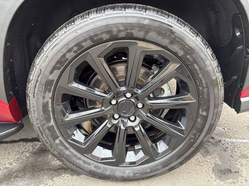 Used 2023 Toyota Highlander XLE image 15