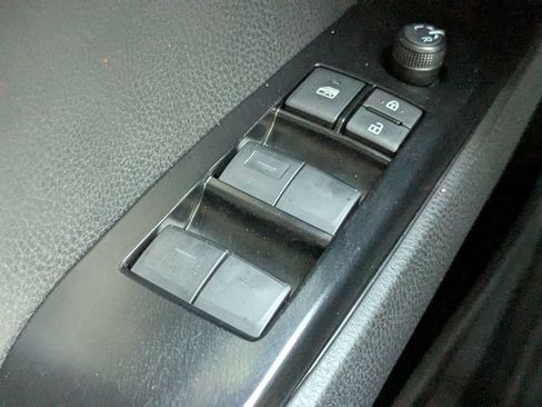 Used 2025 Toyota Camry SE FWD image 22