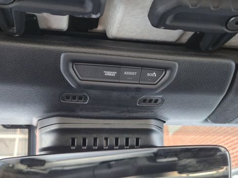 Used 2021 Jeep Wrangler Unlimited Sahara AWD/4WD image 13