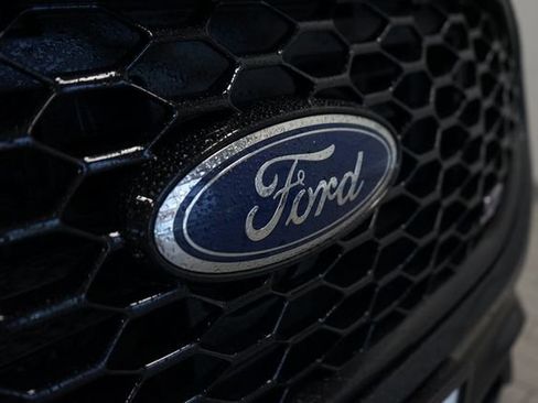 Certified 2020 Ford Edge ST w/ Cold Weather Package AWD/4WD image 19