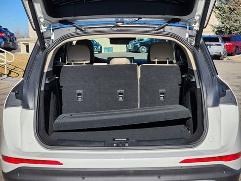 New 2026 Lincoln Corsair Premiere image 17