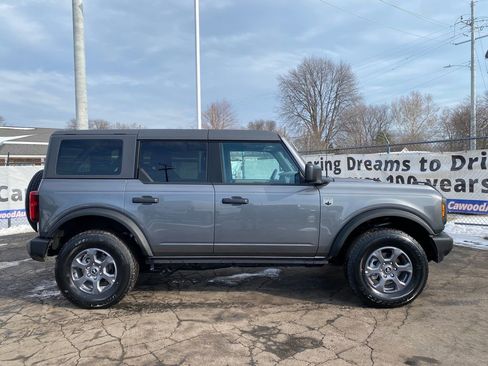 Used 2025 Ford Bronco Big Bend image 2