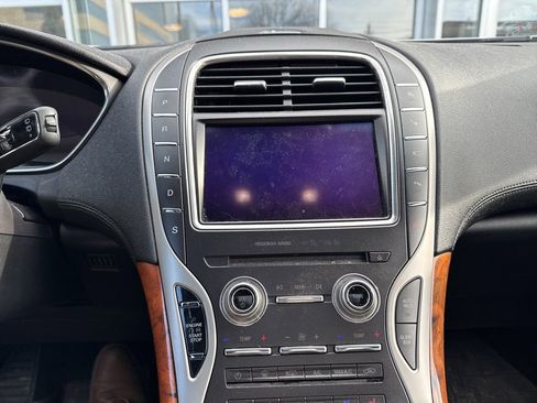 Used 2019 Lincoln Nautilus Reserve w/ Drivers Assistance Package image 3