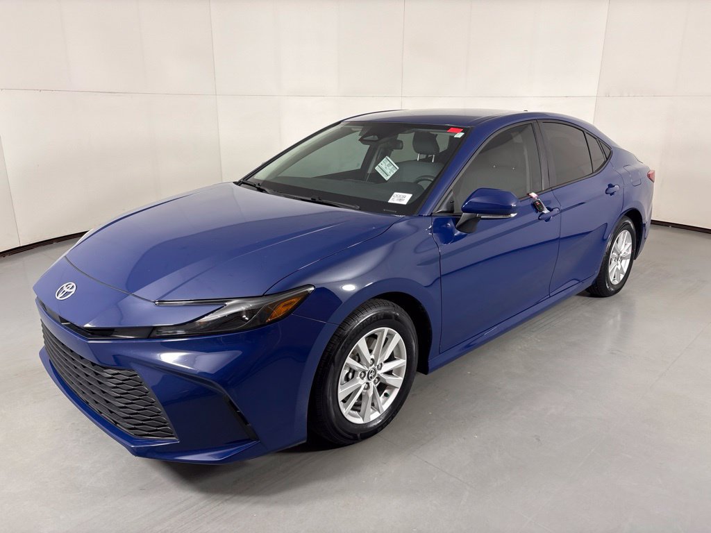 Used 2026 Toyota Camry LE FWD image 4