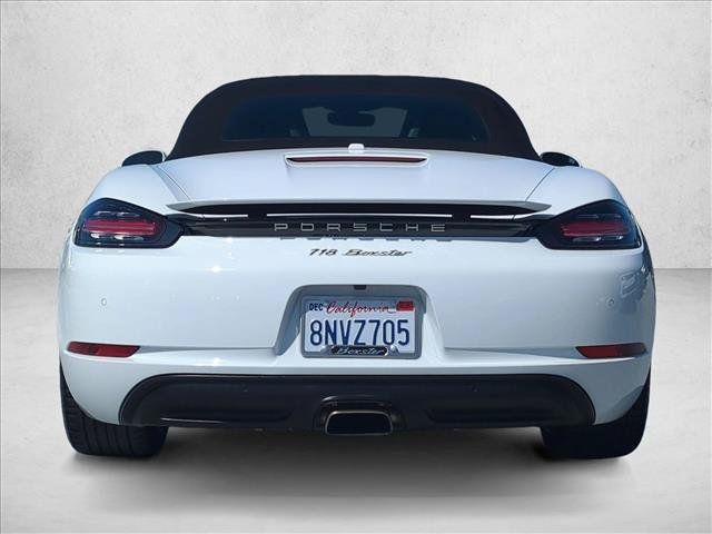 Used 2017 Porsche 718 Boxster RWD image 7