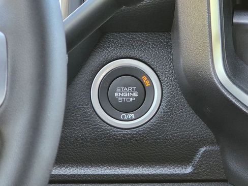 New 2026 RAM 3500 Big Horn AWD/4WD image 28