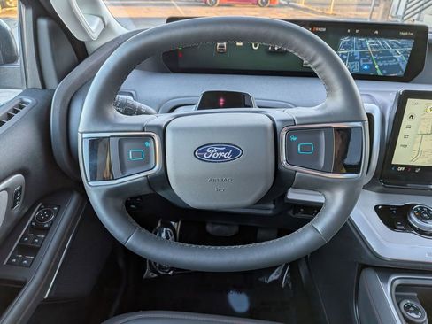 Used 2025 Ford Expedition Max Active AWD/4WD image 20