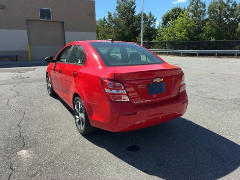 Used 2018 Chevrolet Sonic Premier FWD image 4