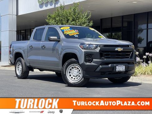 Used 2025 Chevrolet Colorado W/T AWD/4WD image 1