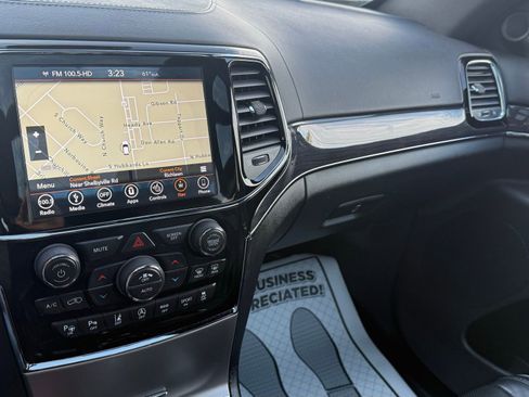 Used 2019 Jeep Grand Cherokee Overland image 40
