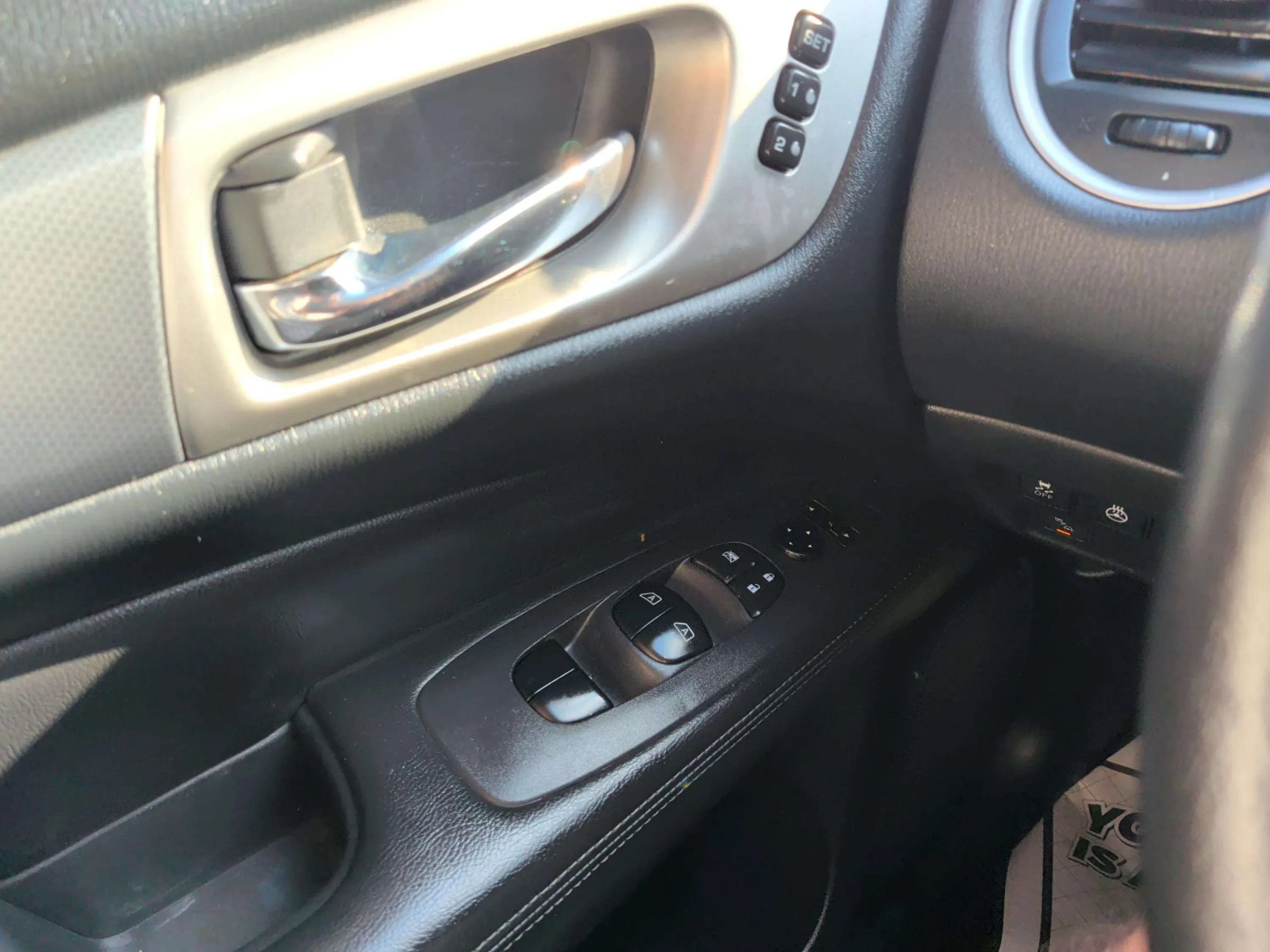 Used 2020 Nissan Pathfinder SL FWD image 28