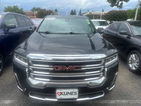 Used 2023 GMC Acadia SLT AWD/4WD image 3