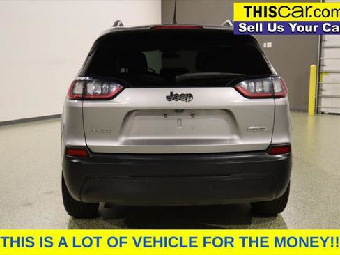 Used 2019 Jeep Cherokee Latitude w/ Cold Weather Group AWD/4WD image 7