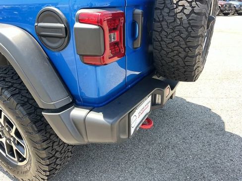 Used 2024 Jeep Wrangler Unlimited Rubicon AWD/4WD image 10