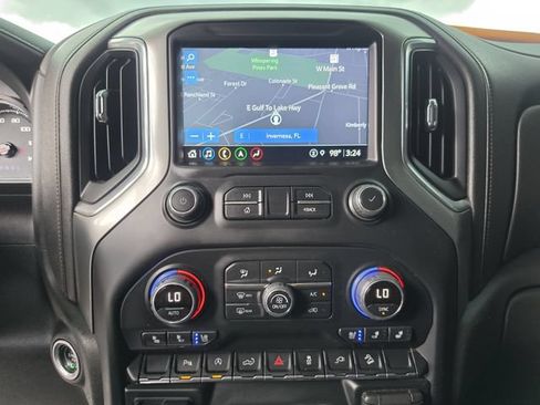 Used 2022 Chevrolet Silverado 1500 LTZ AWD/4WD image 25